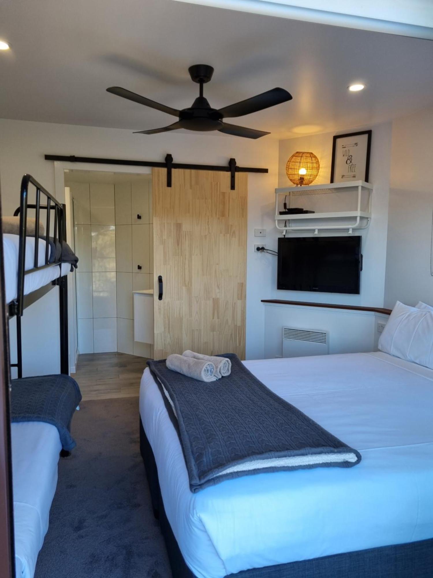 Cedarwood Apartments Фолс Крийк Екстериор снимка